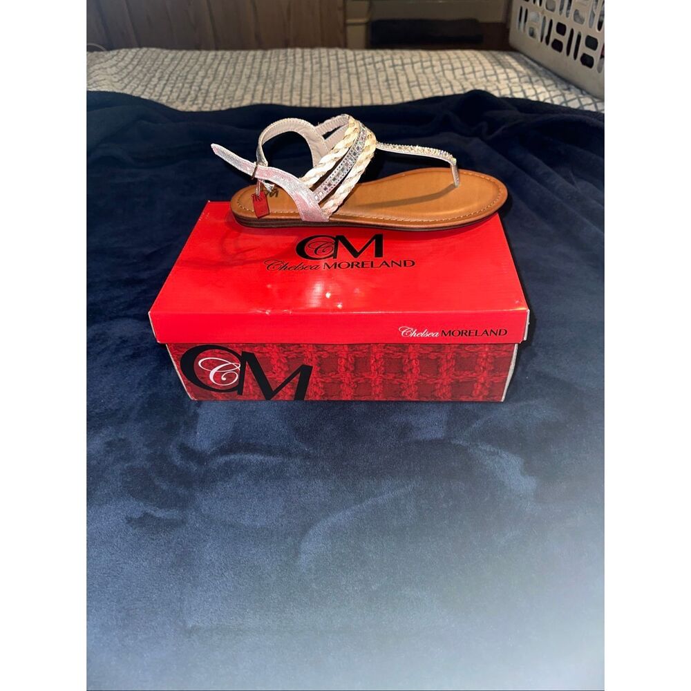 NWT Chelsea Moreland Women's Sandals - Silver and Tan